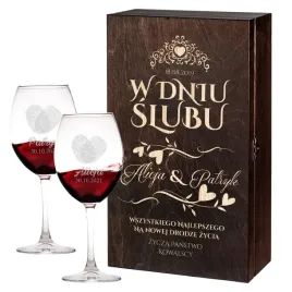 slub-skrzynka-na-wino-kieliszki-z-grawerem-prezent-slubny-dla-mlodej-pary