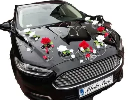 dekoracja-samochodu-ozdoby-na-auto-do-slubu-platki