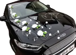 dekoracja-samochodu-ozdoby-na-auto-do-slubu-platki