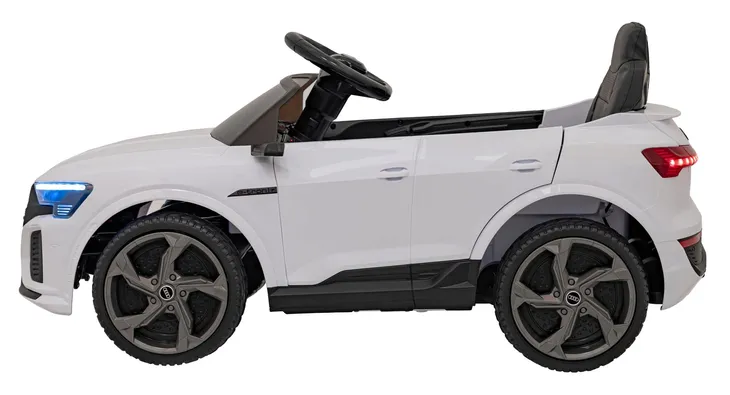 pojazd-audi-sq8-bialy
