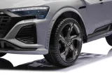 pojazd-audi-sq8-szary
