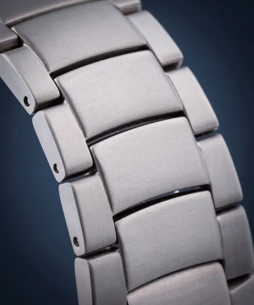 zegarek-meski-adriatica-titanium-material-paska-tytan