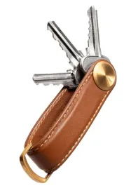 skorzane-etui-na-klucze-orbitkey-pro-leather-cedar-prezent