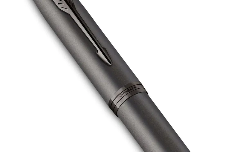 roller-parker-im-professionals-monochrome-bronze-marka-parker
