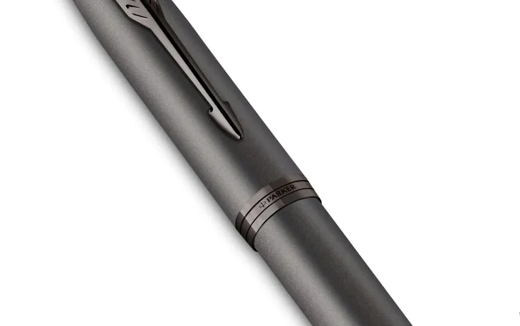 roller-parker-im-professionals-monochrome-bronze-stan-nowy-kolor-dominujacy-piora-brazowy
