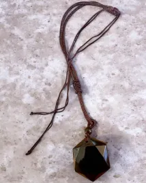 amulet-z-czarnego-obsydianu-gwiazda-dawida-mozliwosc-personalizacji-graw