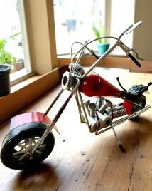 metalowy-stojak-na-wino-40-cm-dlugosci-w-ksztalcie-motocykla-z-mozliwoscia