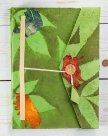 duzy-notatnik-lokta-odwazne-kwiaty-lesna-zielen-45-kartek-21-x-15-cm