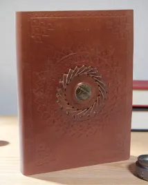 aureum-vision-skorzany-notatnik-z-tygrysim-okiem