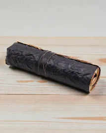zwijany-skorzany-notatnik-podroznika-nomad-black-21-15-cm