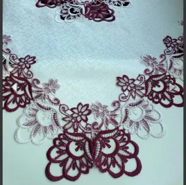 obrus-na-stol-materialowy-kwadratowy-90x90cm-bialy-bordowy