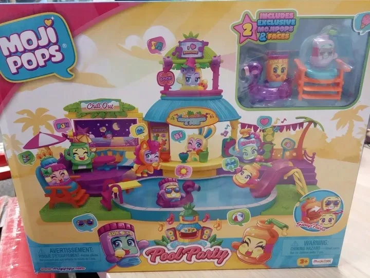 zestaw-figurek-magic-box-moji-pops-pool-party-bohater-inny-wiek-dziecka-0