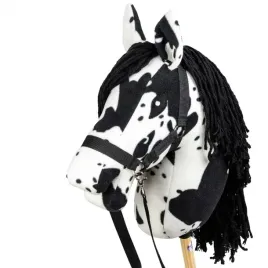 skippi-hobby-horse-bialo-czarny-idealny-prezent-na-dzien-dziecka