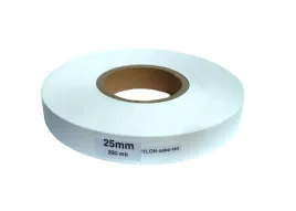 tasma-nylon-biala-25-200m-idealna-do-produktow-tekstylnych-metek-wszywek