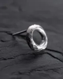 srebrny-mono-kolczyk-volcano-material-srebro
