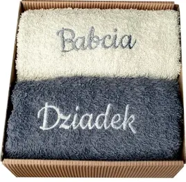 prezent-na-dzien-babci-i-dziadka-zestaw-recznik-haft-reczniki-z-haftem-kosz