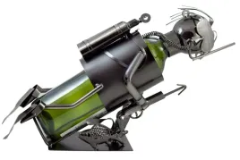 dekoracyjny-stojak-na-wino-nurek-decorative-wine-botel-holder-w75