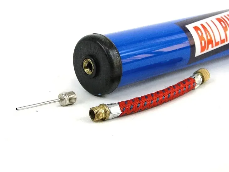 pompka-do-pilek-z-igla-29-cm-rodzaj-reczne
