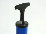 pompka-do-pilek-z-igla-29-cm-waga-z-opakowaniem-0-1-kg