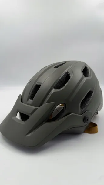 nowy-kask-rowerowy-giro-source-mips-m-55-59cm-marka-giro