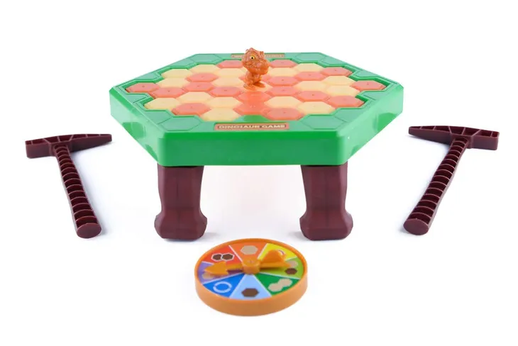 dinozaur-w-opalach-lucrum-waga-z-opakowaniem-4-03-kg