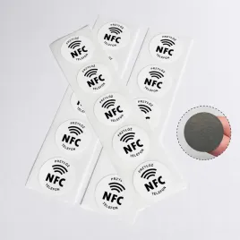 naklejka-nfc-przyloz-telefon-biala-antymetal-ntag213-o25-mm-30-szt