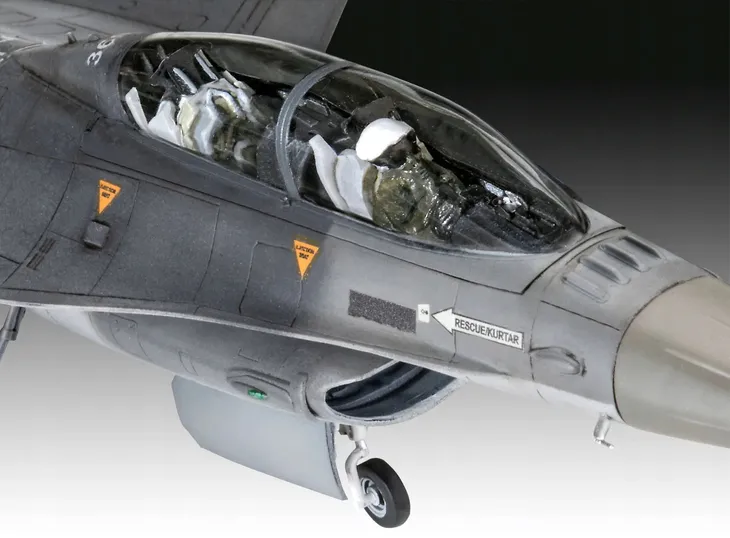 model-set-1-72-f-16d-fighting-falcon-poziom-trudnosci-4