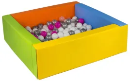 kwadratowy-suchy-basen-z-ekoskory-z-200-pileczkami-bezpieczna-zabawa-xxl