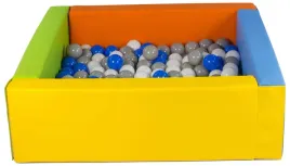 kwadratowy-suchy-basen-z-ekoskory-z-200-pileczkami-bezpieczna-zabawa-xxl