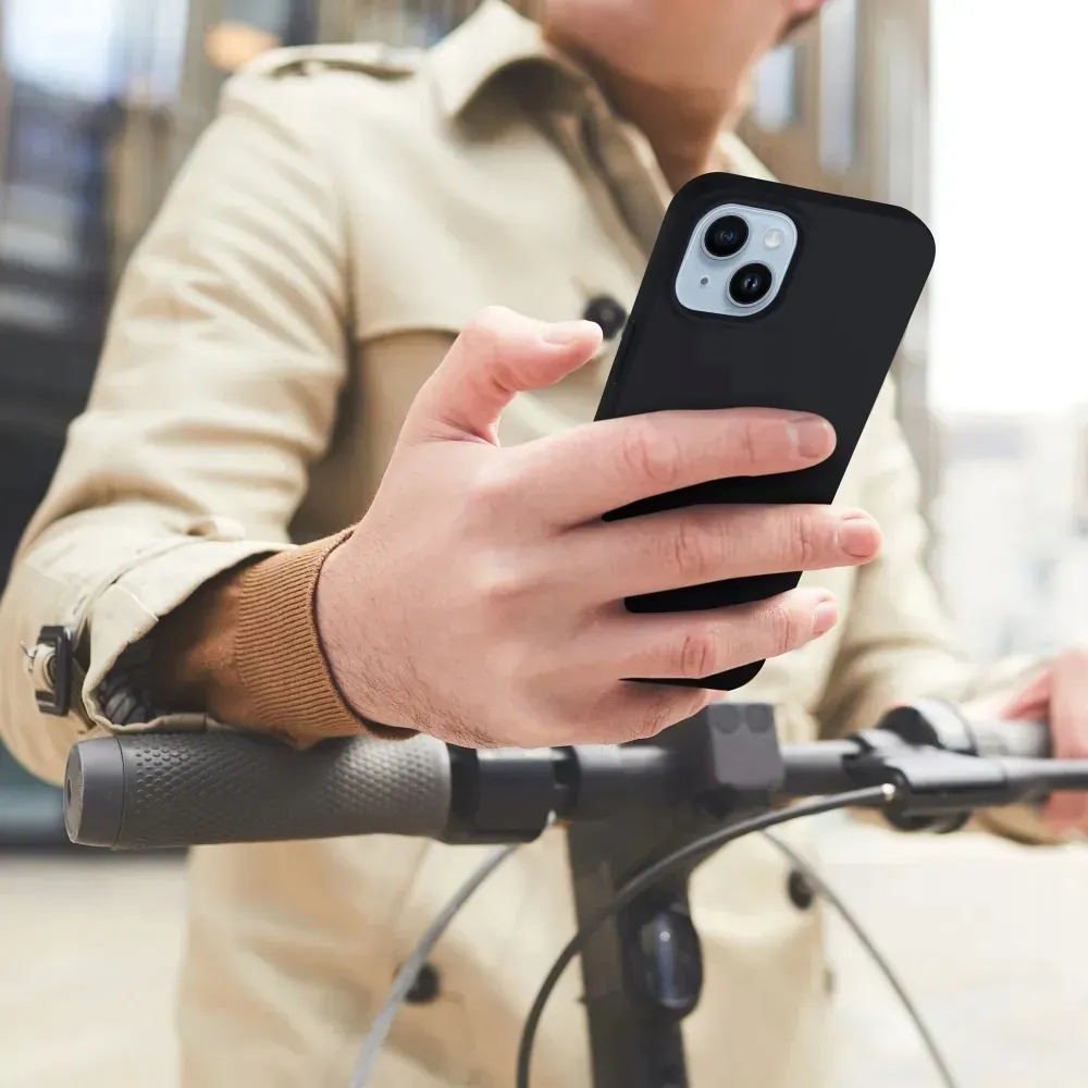 futeral-matt-do-iphone-14-pro-max-czarny