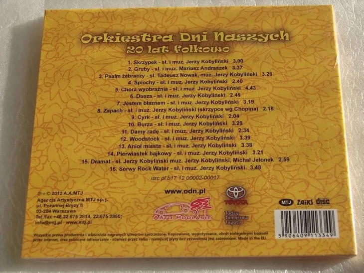 20-lat-folkowo-cd-waga-z-opakowaniem-0-055-kg