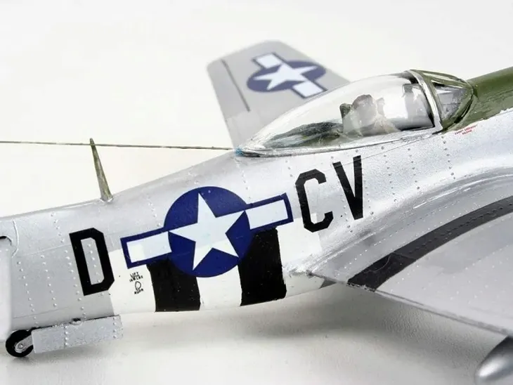 model-set-p-51-d-mustang-skala-skala-1-72