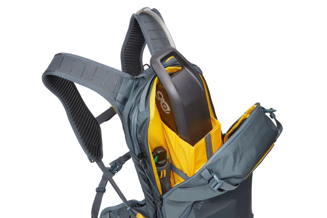 plecak-thule-rail-backpack-18l-szary