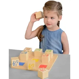 drewniany-sorter-sensoryczny-laczenie-dzwiekow