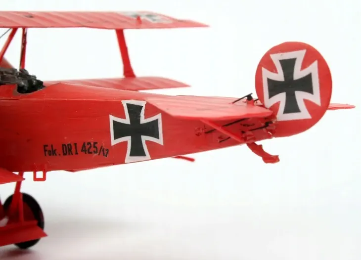 samolot-fokker-dr-1-triplane-stan-zlozenia-do-zlozenia