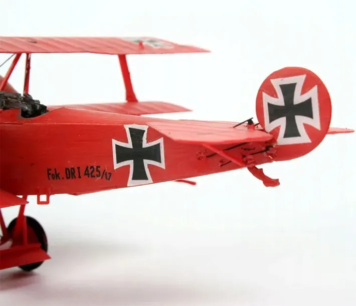 samolot-fokker-dr-1-triplane-marka-revell-stan-zlozenia-do-zlozenia