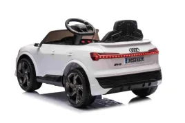 pojazd-audi-sq8-bialy
