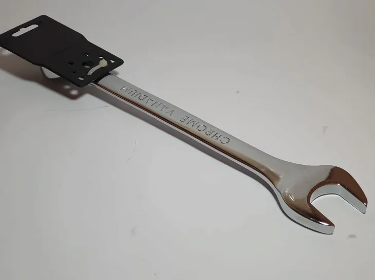 klucz-pla-ocz-32mm-stan-nowy
