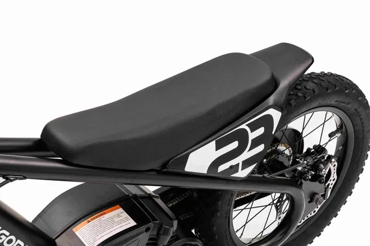 motor-baigor-23-pro-czarny-stan-nowy