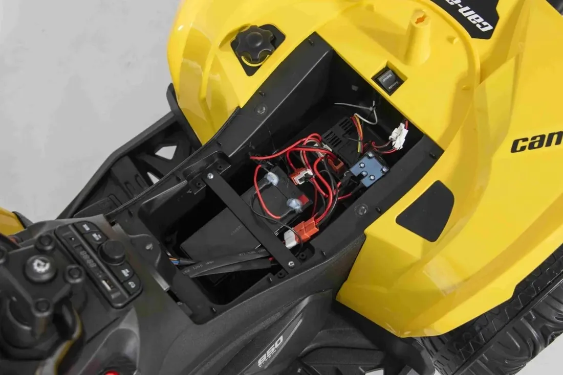 quad-maverick-atv-zolty