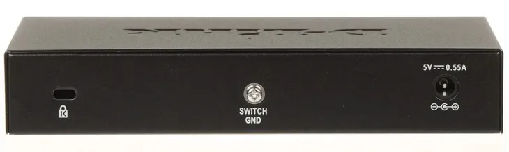 switch-des-108-e-8-portowy-d-link-stan-nowy