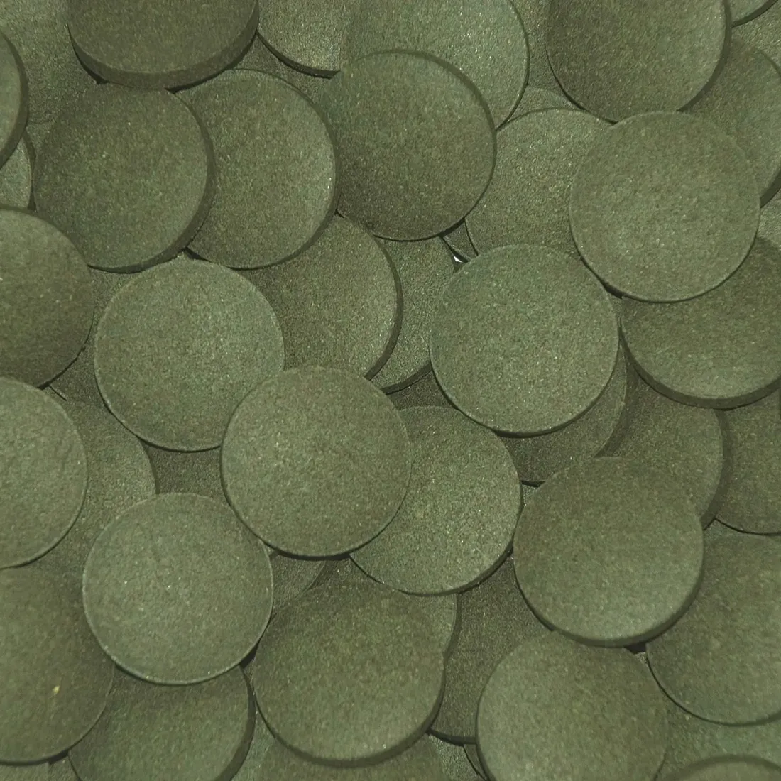 pleco-s-tablets-pokarm-dla-ryb-w-postaci-tonacych-tabletek-25mm-250ml-marka-tropical