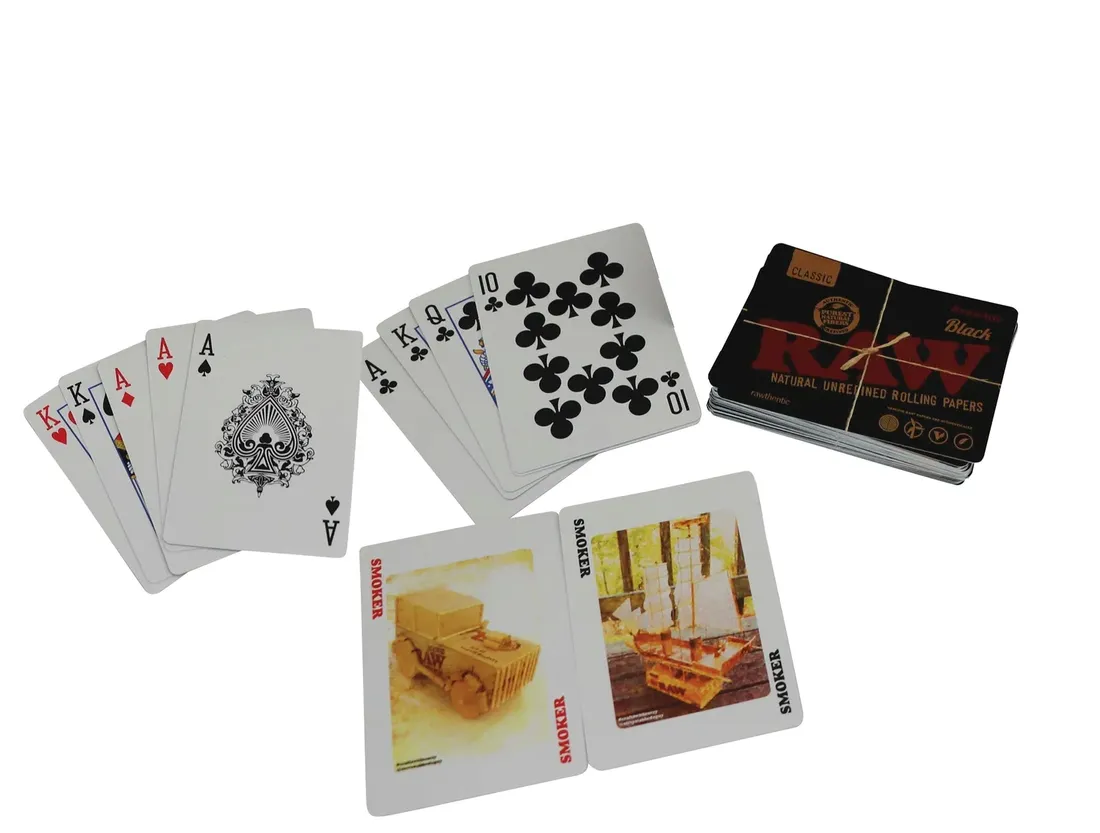 karty-do-gry-raw-black-playing-cards