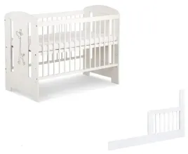 lozeczko-dzieciece-drewniane-120x60-z-barierka-biale-zyrafka