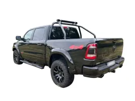 mitsubishi-l200-orurowanie-skrzyni-zabudowa-paki-kolor-czarny