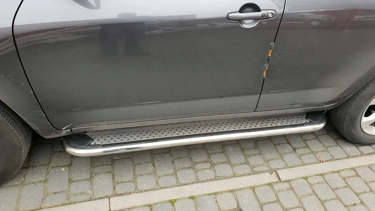 ford-kuga-2019-orurowanie-boczne-stopnie-boki-progi-producent-erk