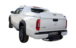 navara-navara-np-300-d-23-x-class-zabudowa-hardtop