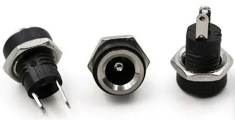 gniazdo-dc-2-1x5-5mm-zenskie-lutowane-przykrecane-9mm-stan-nowy