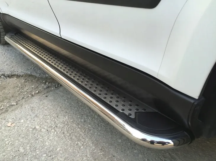 dacia-duster-orurowanie-boczne-stopnie-boki-progi-mocne-stan-nowy
