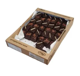 max-piramidki-ciasto-biszkoptowe-z-kremem-jogurtowym-w-polewie-1-6-kg